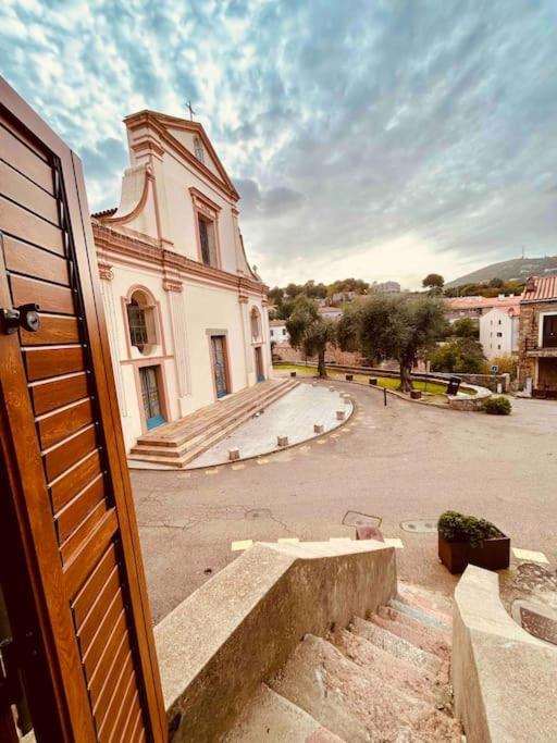 Charmant Petit Appartement Place De L Eglise Piana  Buitenkant foto